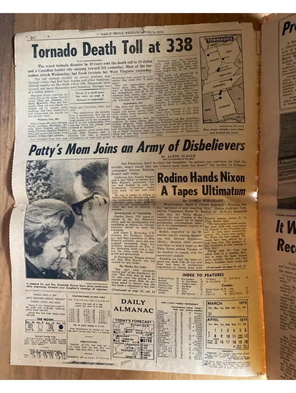 Aaron Hits 714 Ties The Babe Daily News Newspaper Apr 5 1974